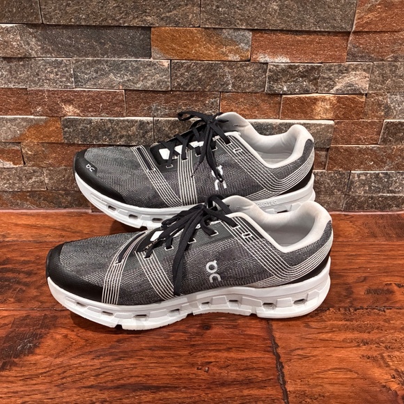 Men’s On Cloud Cloudsurfer II size 12